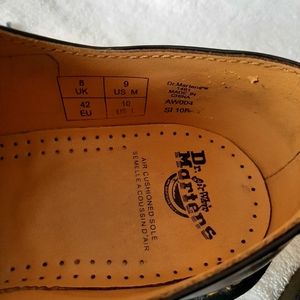 Classic Dr. Martens men's oxfords